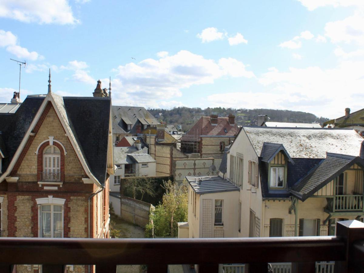 Le Hoc By Interhome